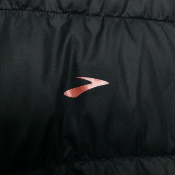 Brooks Women's Puffer Vest with Black Rose Gold zipper | Medium - Picture 5 of 7
